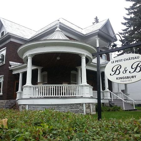 Le Petit Chateau Montebello B&B المظهر الخارجي الصورة