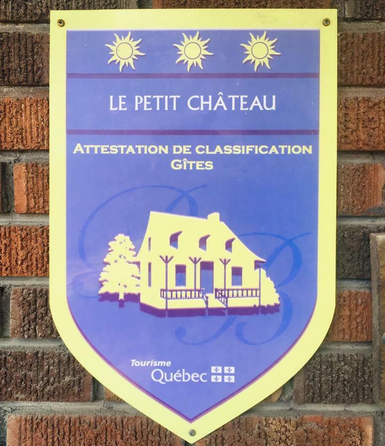 Le Petit Chateau Montebello B&B المظهر الخارجي الصورة