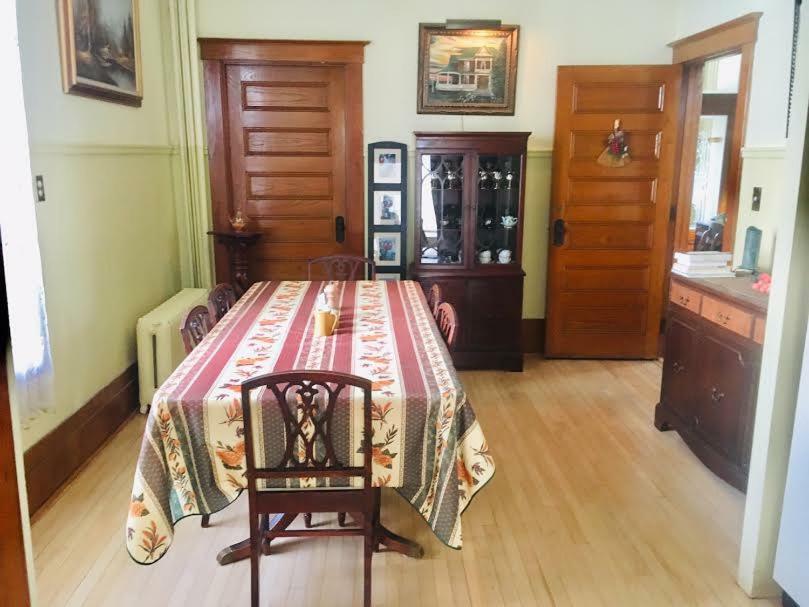 Le Petit Chateau Montebello B&B المظهر الخارجي الصورة